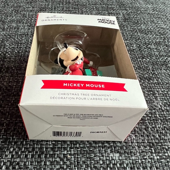 NIB Hallmark Mickey Mouse and Present Ornament - Picture 5 of 10